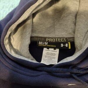 Under armor sweatshirt dark blue Medium size